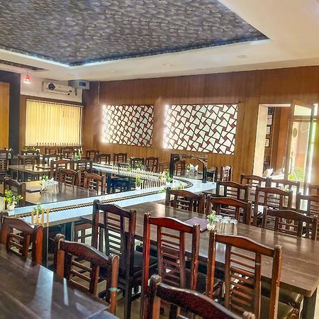 Narayans Leela Inn Удайпур Экстерьер фото